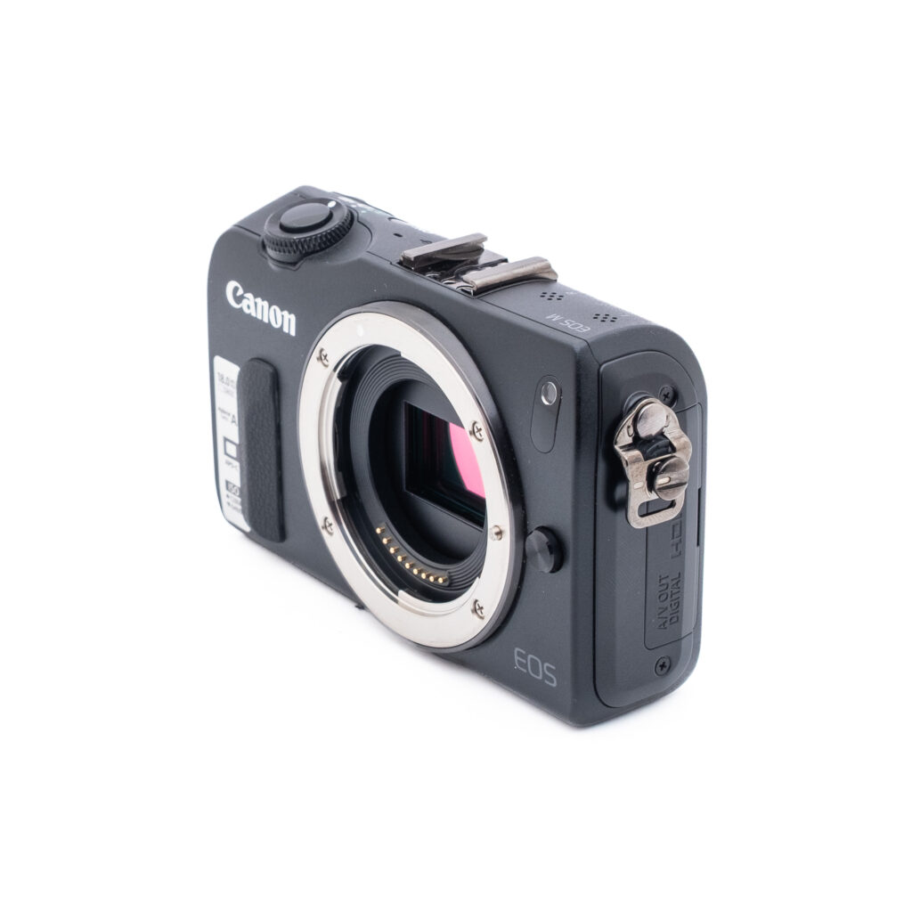Canon Eos M_2 Canon EOS M - Käytetty
