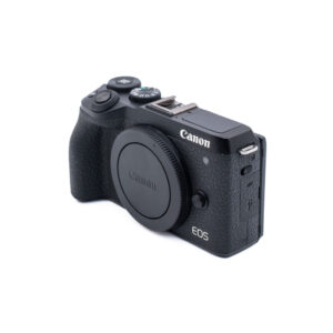 Canon M6 Mark II_1 Nikon Z6 - Käytetty