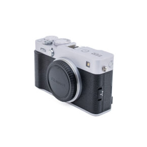 Fujifilm X-E5 Hopea - Käytetty