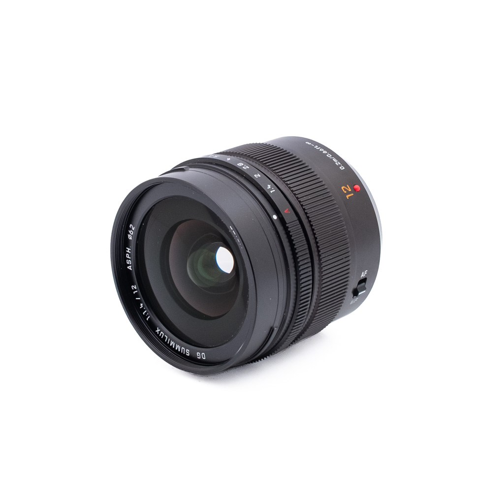 Lumix 12mm d14 Asph_2 Panasonic Lumix DG Summilux 12mm f/1.4 – Second-hand