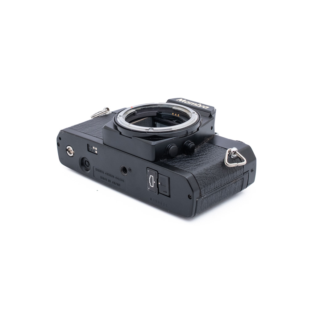 Mamiya ZE Quartz -filmikamera - Käytetty