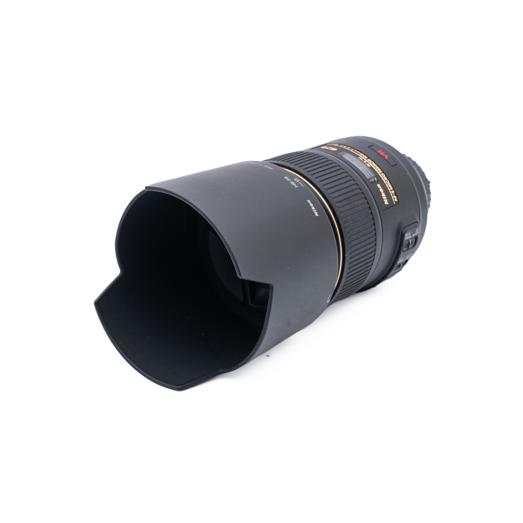 Nikon AF-S Micro-Nikkor 105mm f/2.8G VR ED - Käytetty