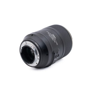 Nikon 105mm f28 G ED VR_3 Nikon AF-S Micro-Nikkor 105mm f/2.8G VR ED - Käytetty
