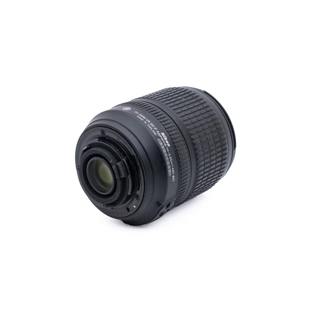 Nikon 18-105mm f35-56G ED DX_3 Nikon AF-S DX Nikkor 18-105mm f/3.5-5.6 ED VR - Käytetty