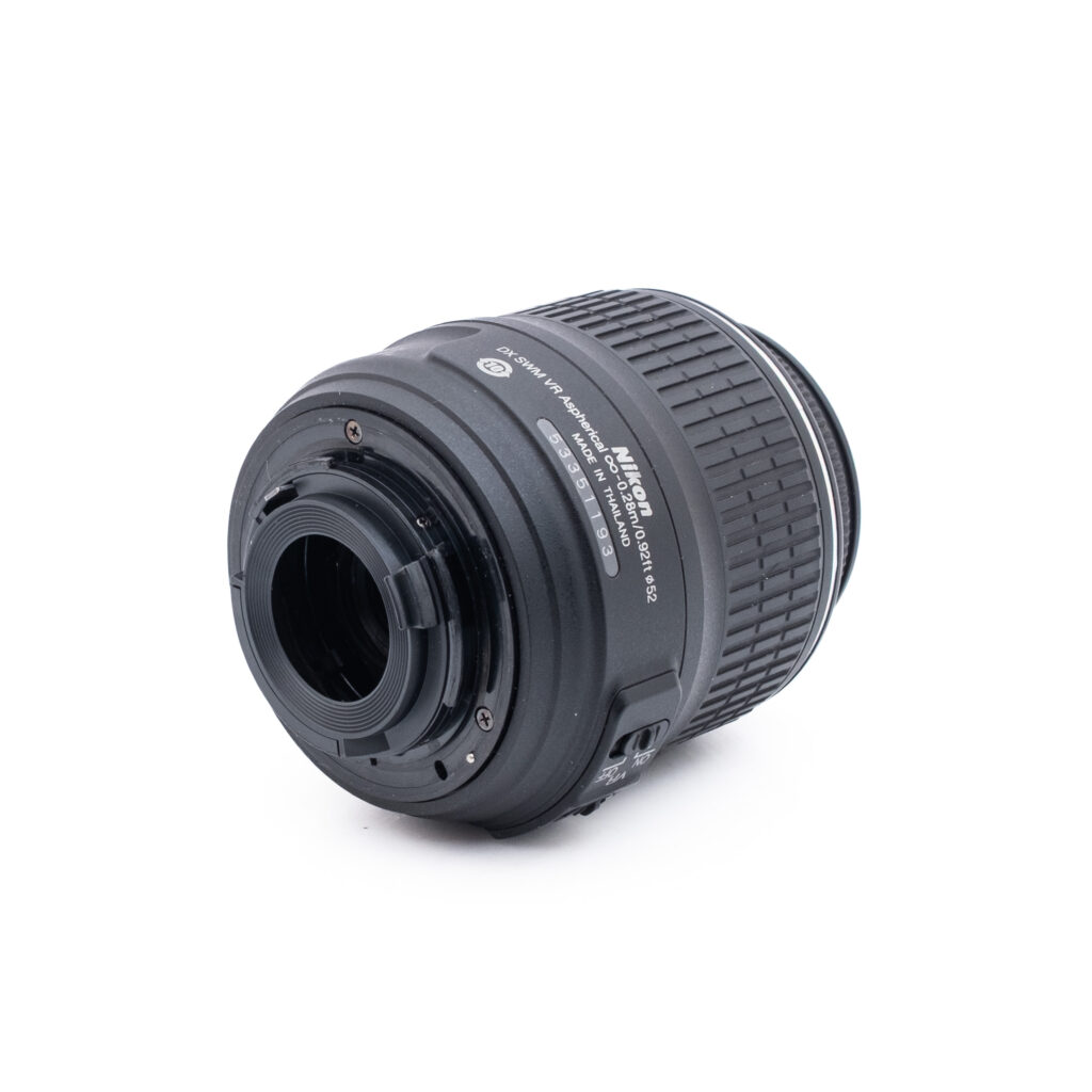Nikon 18-55mm f35-56G VR_3 Nikon AF-S Nikkor 18-55mm f/3.5-5.6 G VR DX - Käytetty