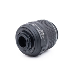 Nikon 18-55mm f35-56G VR_3 Nikon AF-S Nikkor 18-55mm f/3.5-5.6 G VR DX - Käytetty
