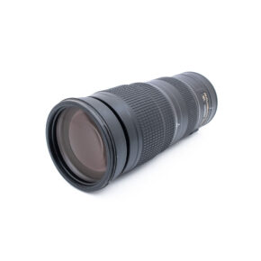 Nikon AF-S Nikkor 200-500mm f/5.6E ED VR - Käytetty