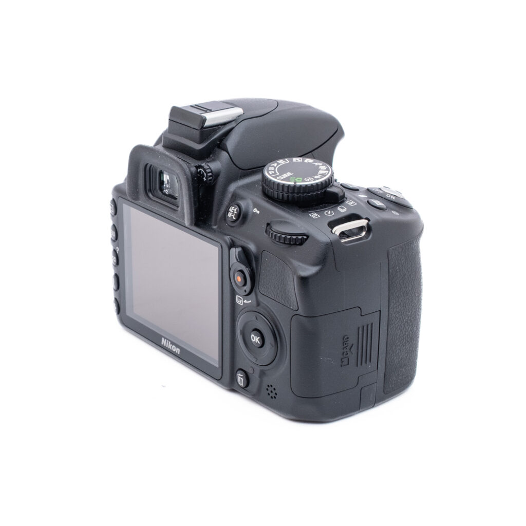 Nikon D3100 - Käytetty