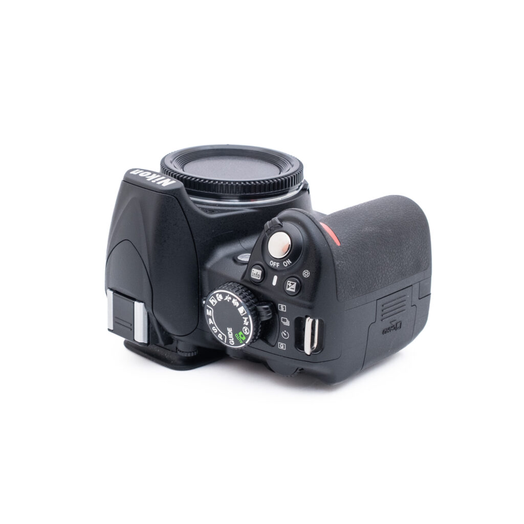Nikon D3100 - Käytetty