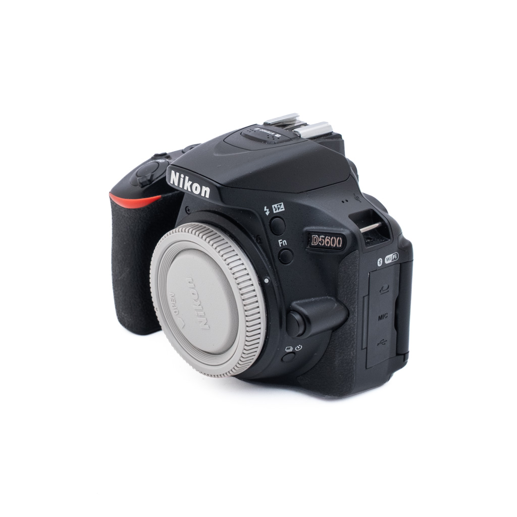 Nikon D5600 0656_1 Nikon D5600 - Used