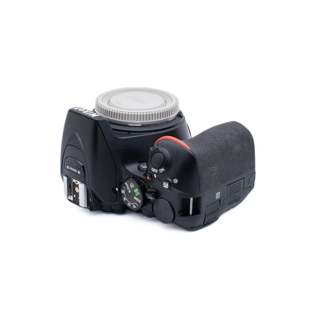 Nikon D5600 0656_4 Nikon D5600 - Used
