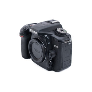 Nikon D7500 5699_1 Canon EF 100mm f/2.8 L IS USM Macro - Second-hand