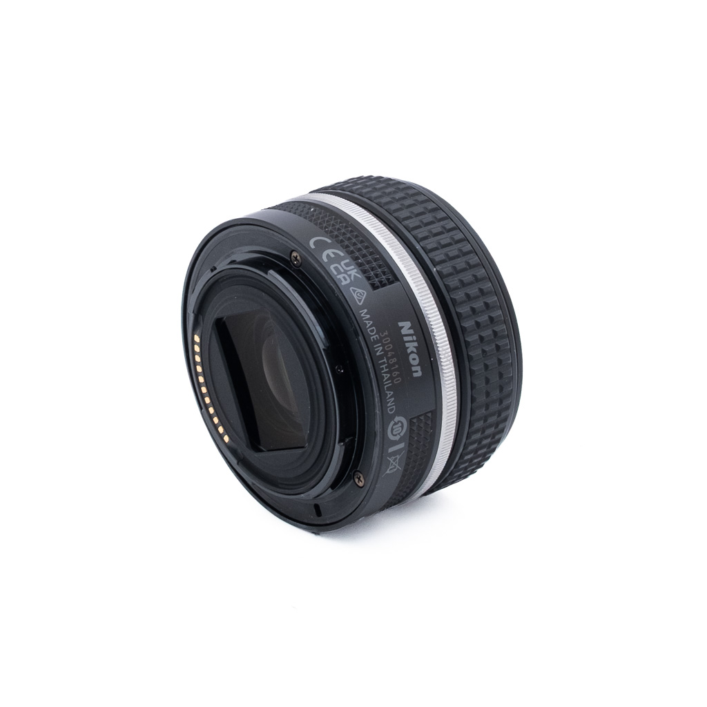 Nikon Z 28mm f28 SE_3 Nikon Nikkor Z 28mm f/2.8 SE - Käytetty