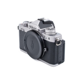 Nikon Z fc - Käytetty