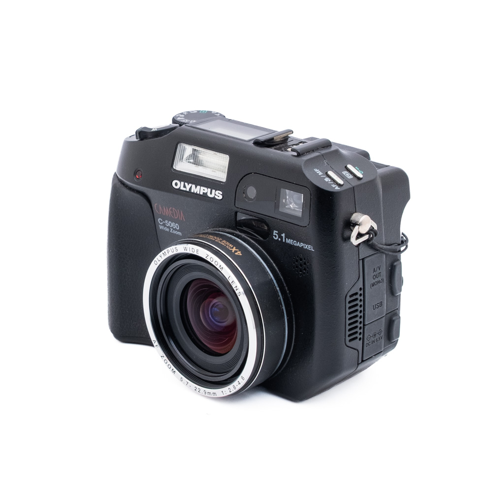 Olympus Camedia C-5060 digital camera – Second-hand