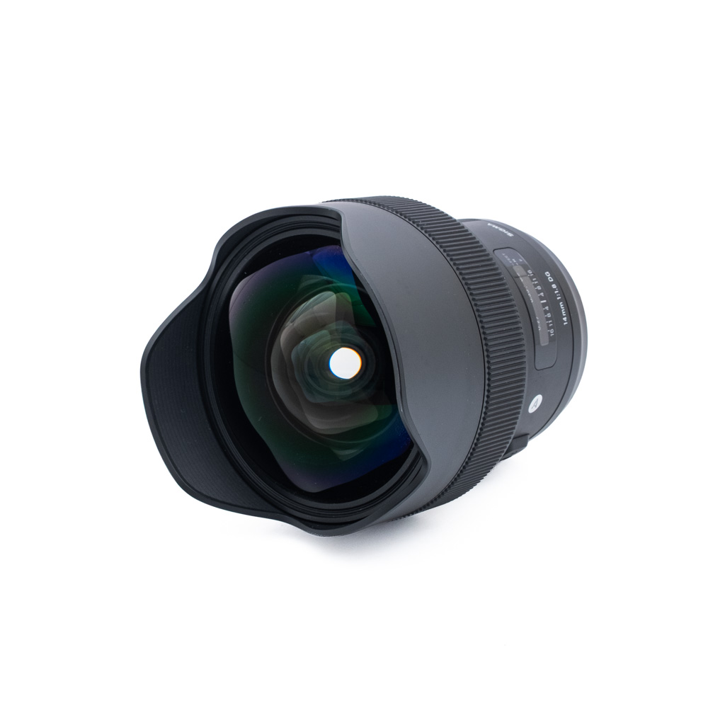 Sigma 14mm f18 DG Nikon_2 Sigma Art 14mm f/1.8 DG Nikon F - Käytetty