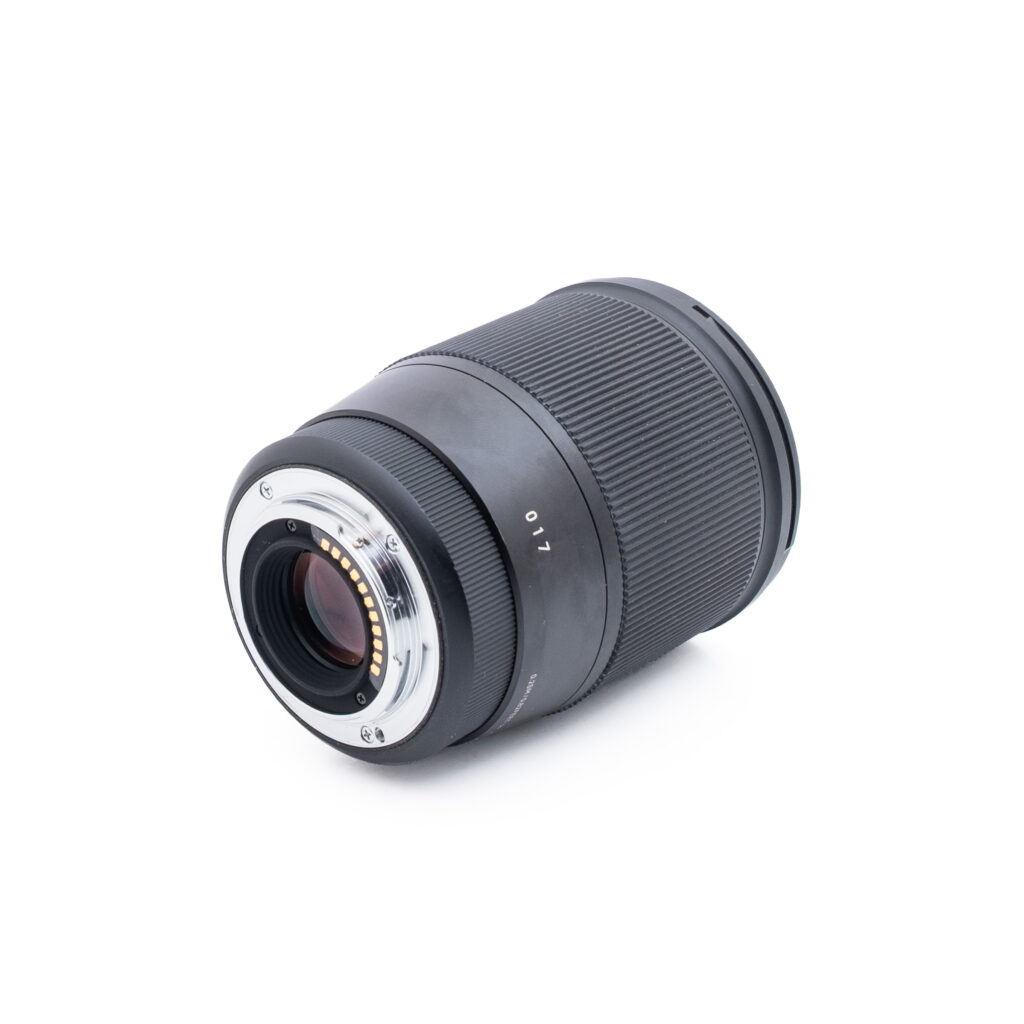 Sigma 16mm f14 DC DN_3 Sigma 16mm f/1.4 DC DN C MFT - Käytetty
