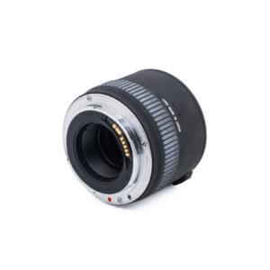 Sigma APO Teleconverter 2x EX DG Canon EF - Käytetty
