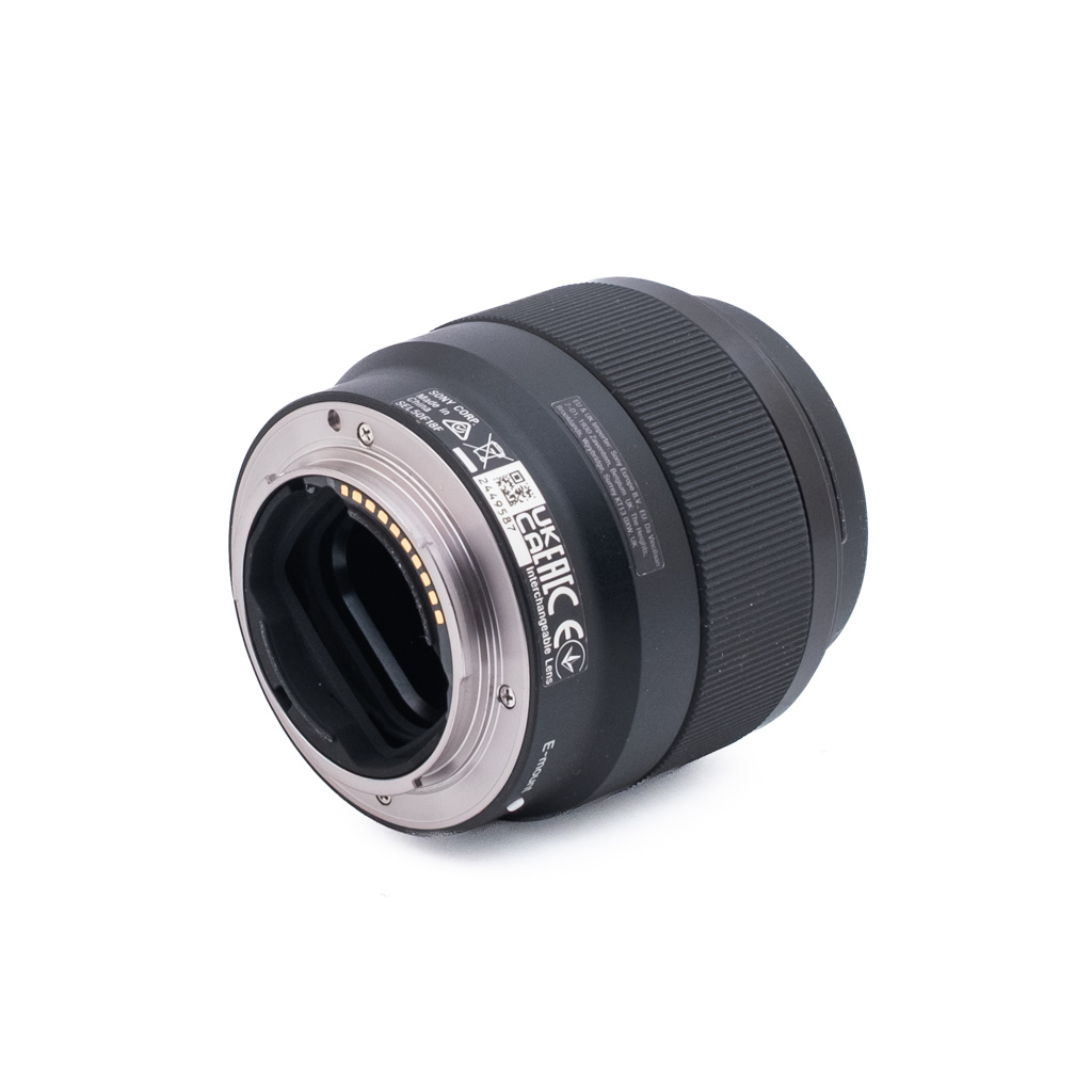 Sony FE 50mm f/1.8 - Käytetty