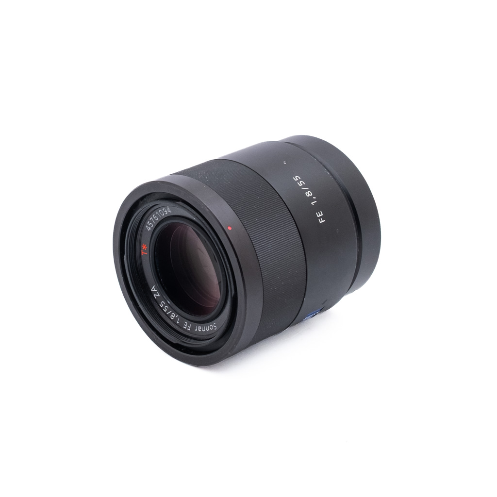 Sony 55mm f18 ZA_2 Sony FE Sonnar T* 55mm f/1.8 ZA - Käytetty