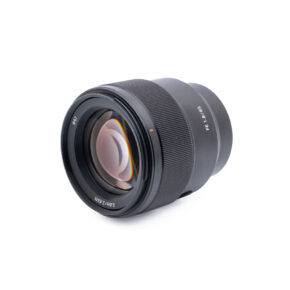 Sony 85mm f18_2 Sony FE 85mm f/1.8 - Käytetty