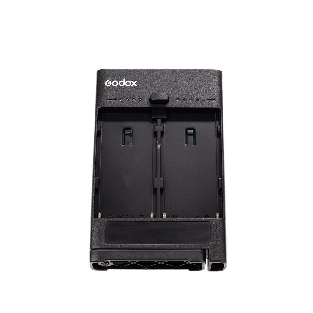1666185213_524 Godox ML60 battery compartment