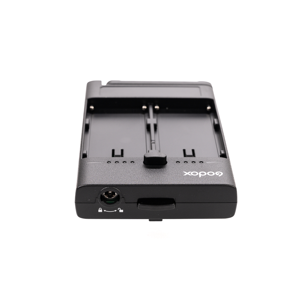 1666185214_975 Godox ML60 battery compartment