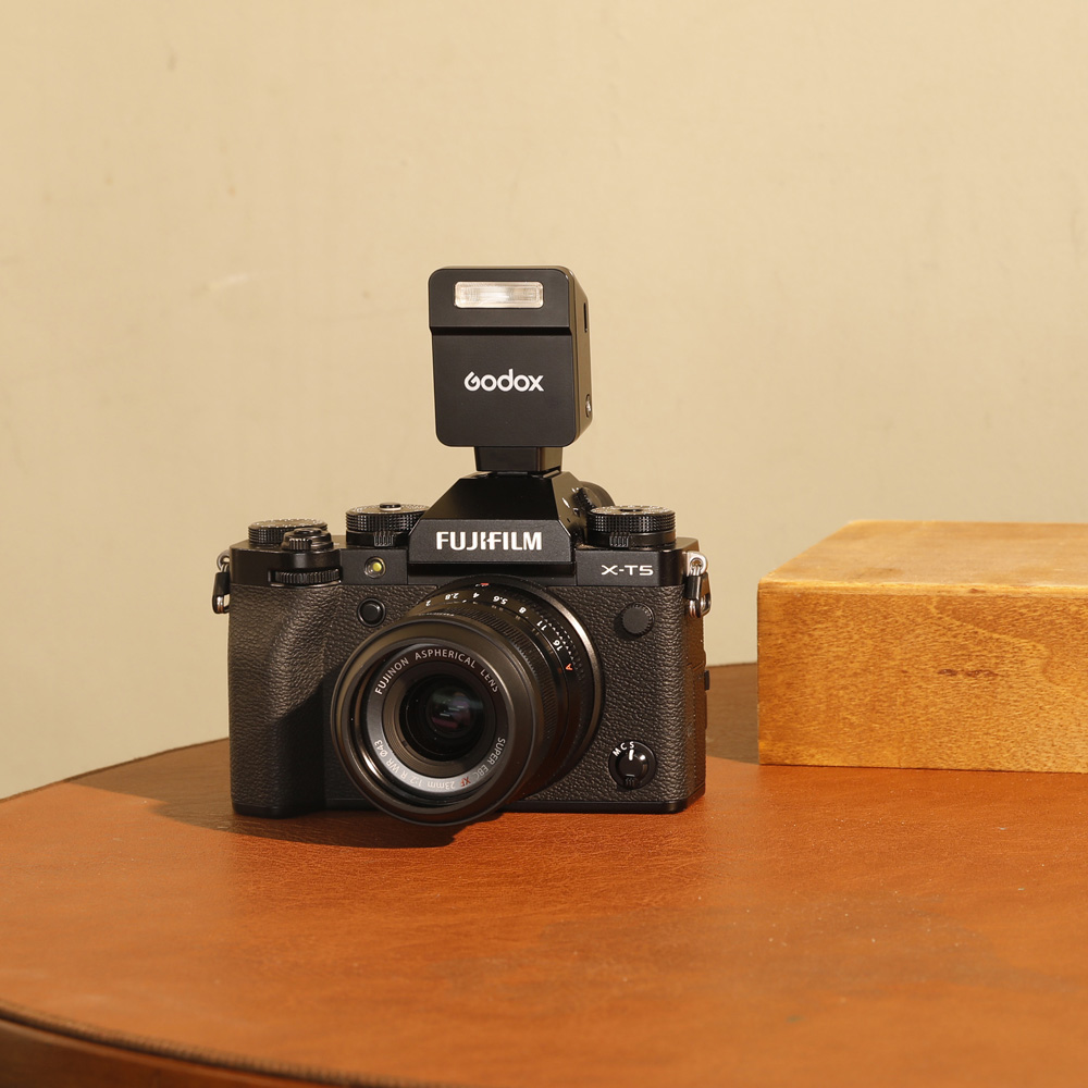 Godox iFlash IT22 TTL -salama, Fujifilm, musta