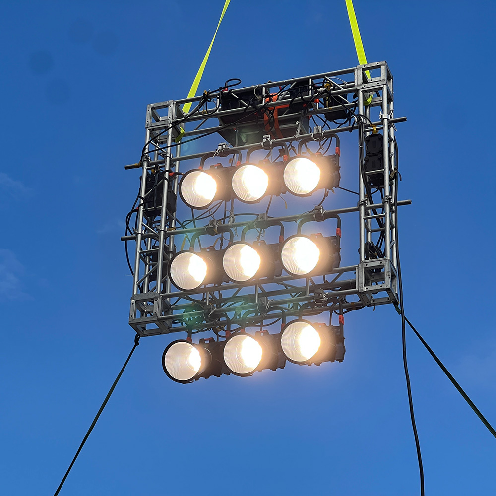 Godox KNOWLED MG4KR RGB -LED-valo kuljetuslaukulla