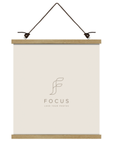 800q-01_132434 Focus Poster Hanger magneettinen tammi 41cm -julisteripustin