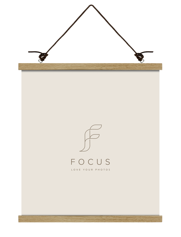 800q-01_132434 Focus Poster Hanger magneettinen tammi 41cm -julisteripustin