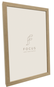 800q-02_132547 Focus Grace tammi 40x60 -taulukehys