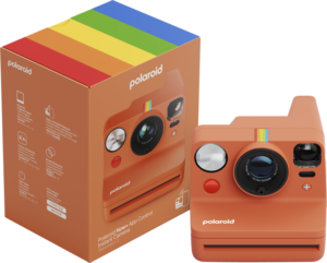 800q-05_131028 Polaroid Now+ Gen 3 Coral -pikakamera