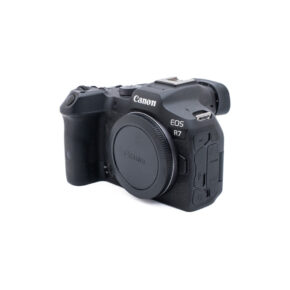Canon EOS R7 - Käytetty