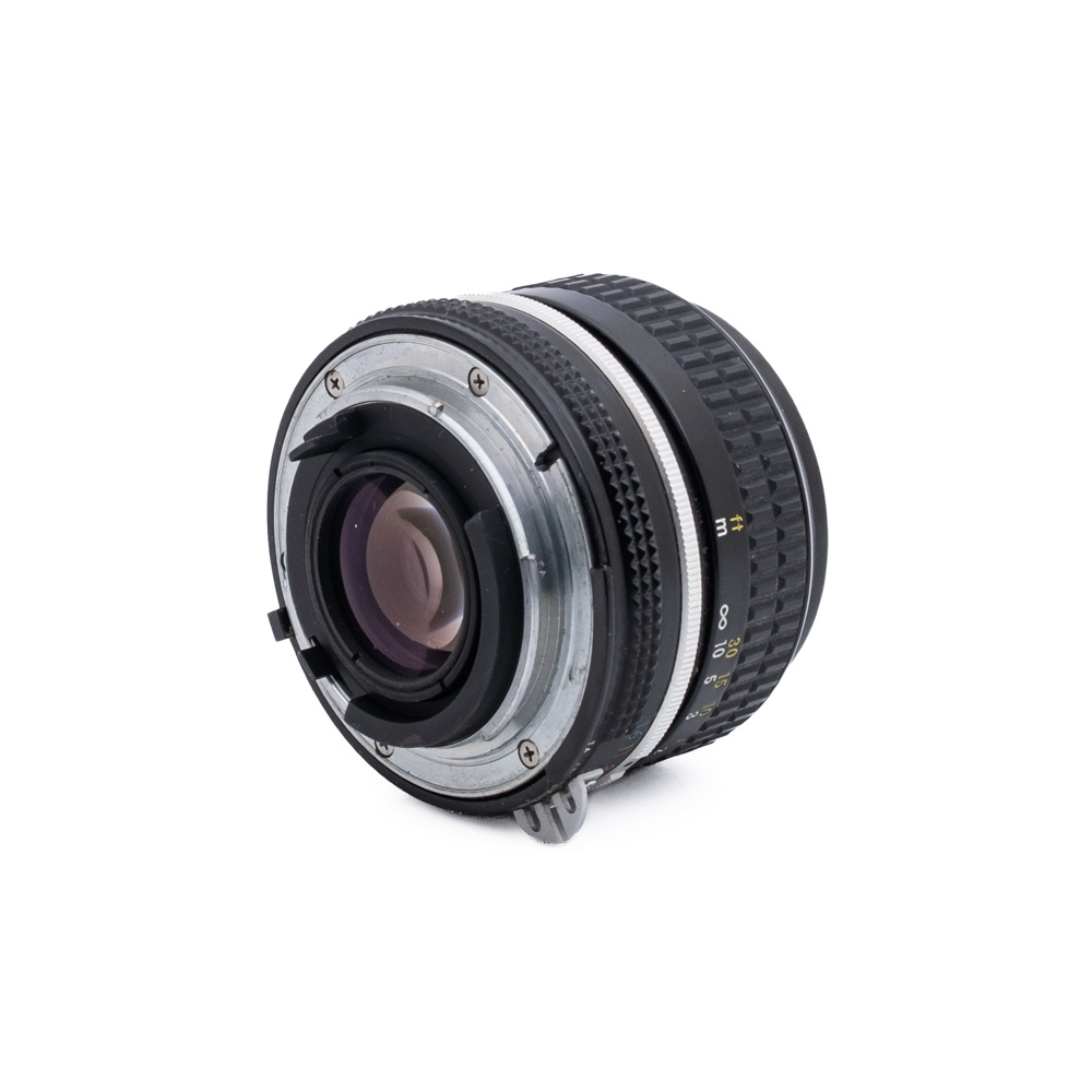 Nikkor 50mm f2_2 Nikon AI Nikkor 50mm f/2 - Käytetty