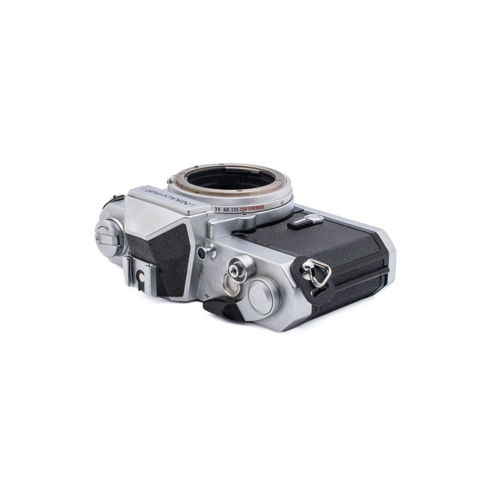 Nikkormat FT3_4 Nikkormat FT3 -filmikamera - Käytetty