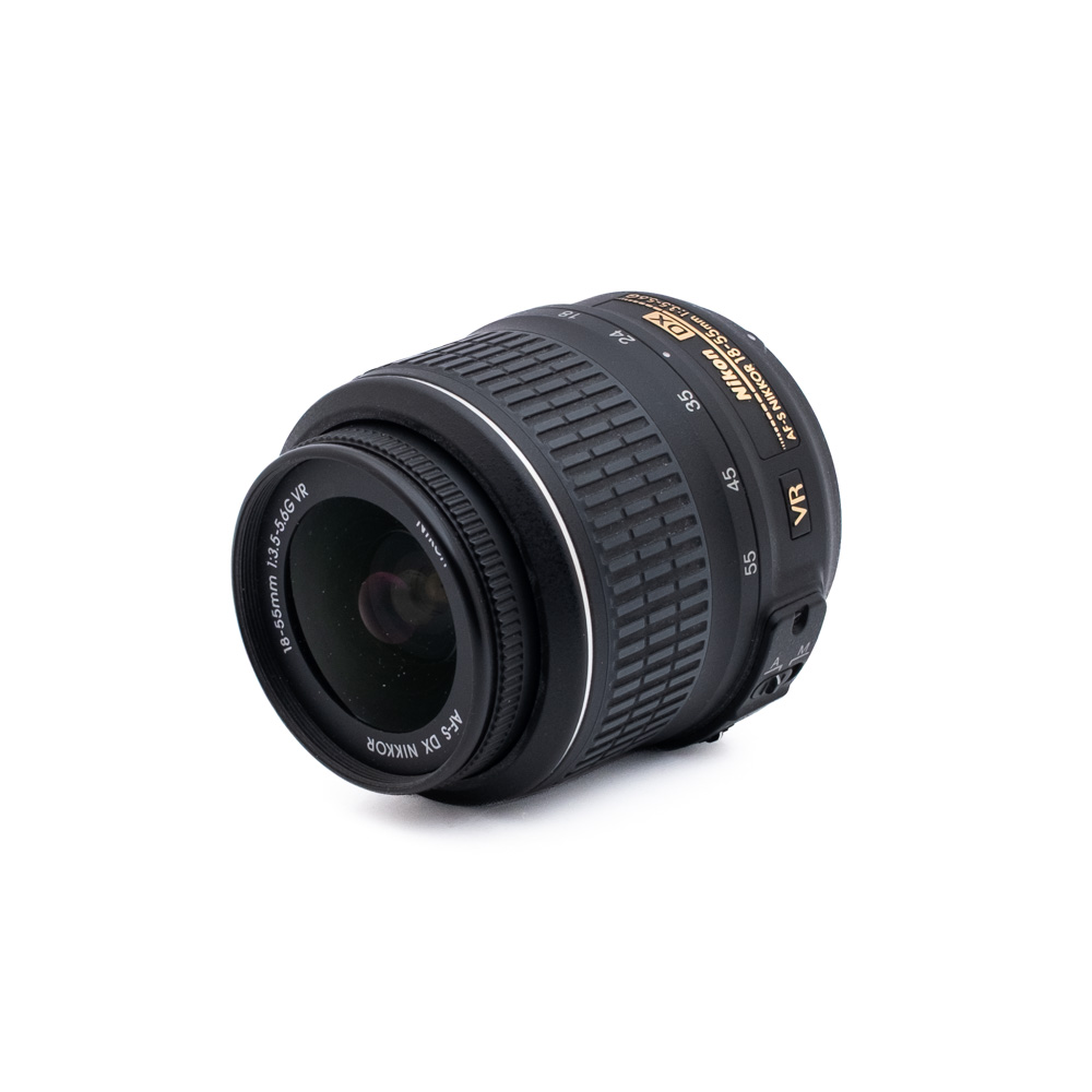 Nikon 18-55mm f35-56 G VR_2 Nikon AF-S Nikkor 18-55mm f/3.5-5.6 G VR DX - Käytetty