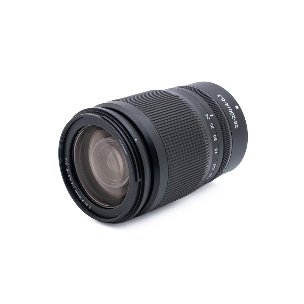 Nikon 24-200mm f4-63 VR Z_2 Nikon Nikkor Z 24-200mm f/4-6.3 VR - Käytetty