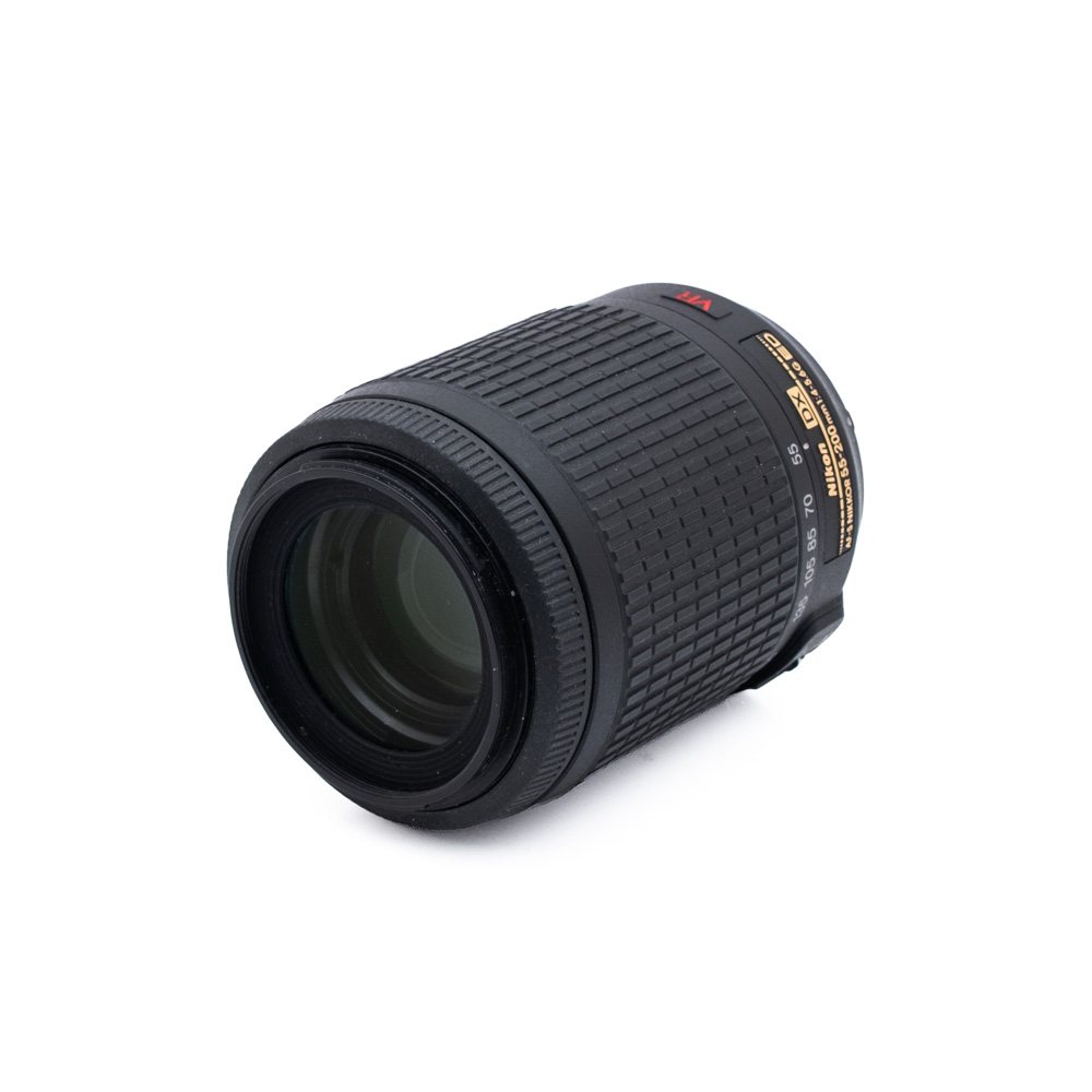 Nikon DX 55-200mm f4-56G ED VR DX_2 Nikon AF-S DX Nikkor 55-200mm f/4 - 5.6 G ED VR - Käytetty