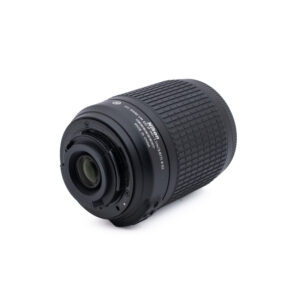 Nikon DX 55-200mm f4-56G ED VR DX_3 Nikon AF-S DX Nikkor 55-200mm f/4 - 5.6 G ED VR - Käytetty
